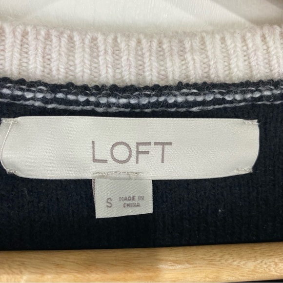 LOFT: Thick Stretchy  Winter Nordic Print Pullover Sweater Shirt Top Size Small - Picture 2 of 4